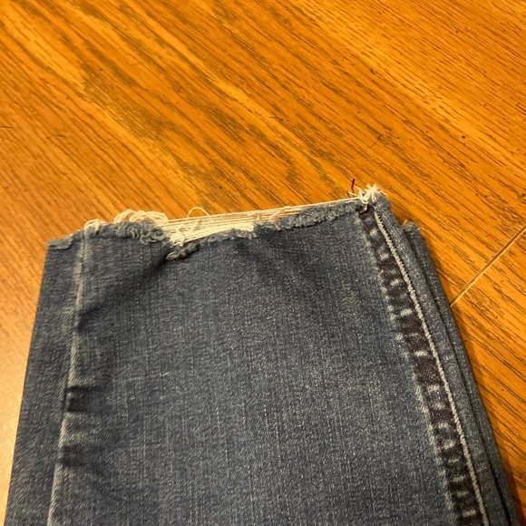 Old Navy Women’s Jeans - Picture 2 of 10